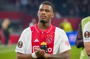 爱游戏APP-阿森纳新款球衣